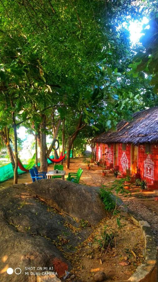 Om Shanti Om Homestay Hampi Εξωτερικό φωτογραφία