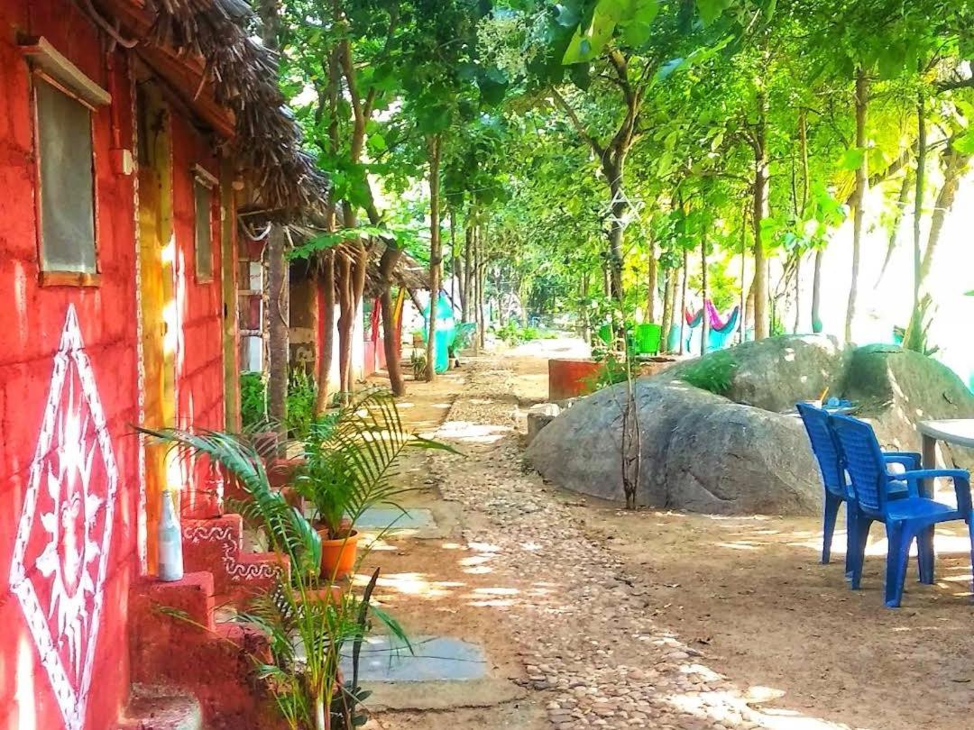 Om Shanti Om Homestay Hampi Εξωτερικό φωτογραφία